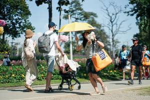 BIB: 
                            <button type="button" onclick="openModal(27620043)" class="btn btn-primary btn-sm float-right btn-popup" data-toggle="modal" data-target=".modal-high-quality">
                        <i class="fas fa-shopping-cart"></i> Add to Cart
                    </button>
                                            <button type="button" onclick="isThisMe(27620043, true)" class="btn btn-success btn-sm float-right btn-popup btn-isme hidden" data-toggle="tooltip" data-placement="bottom" title="นี่คือรูปของคุณใช่ไหม คลิกที่นี่เพื่อเอาเข้าอัลบั้ม">
                        <i class="fas fa-plus"></i> Add to album
                    </button>
                    <button type="button" onclick="isThisMe(27620043, false)" class="btn btn-warning btn-sm float-right btn-popup btn-isnotme hidden">
                        <i class="fas fa-ban"></i> Remove from album
                    </button>